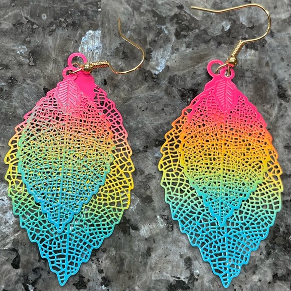 2/$25 or 3/$35 NWOT Neon rainbow gradient metal leaf layered earrings - Picture 2 of 4